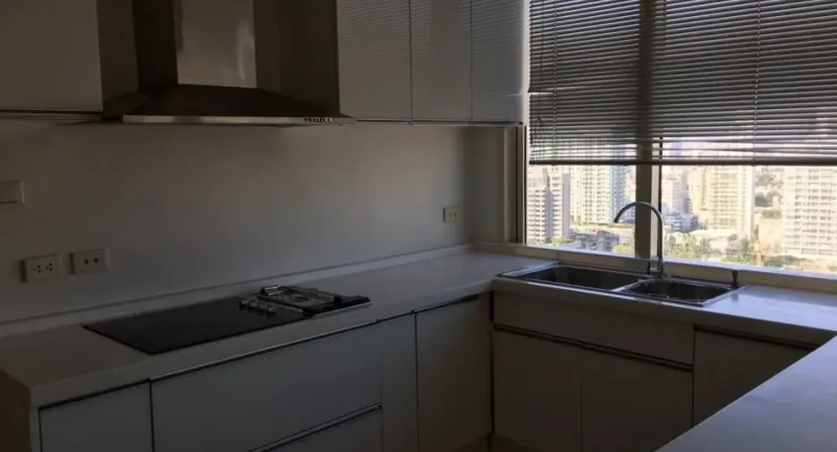 Wohnung zur Miete mit 3 Zimmer in Watthana, Bangkok