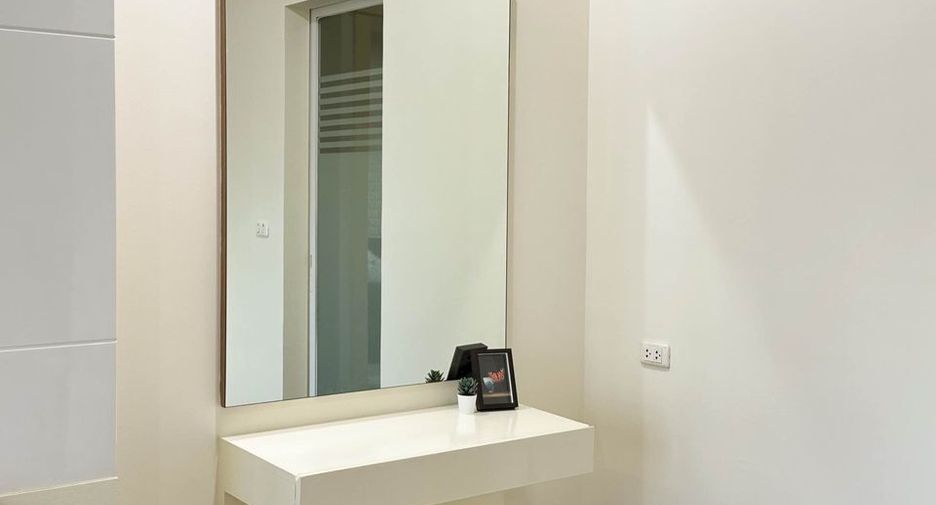 For rent 1 bed condo in Khlong San, Bangkok