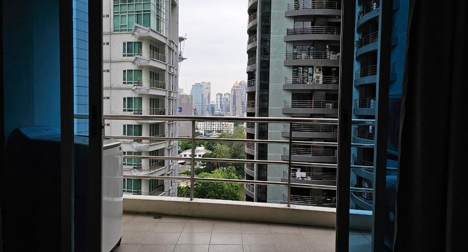 For rent 1 bed condo in Pathum Wan, Bangkok