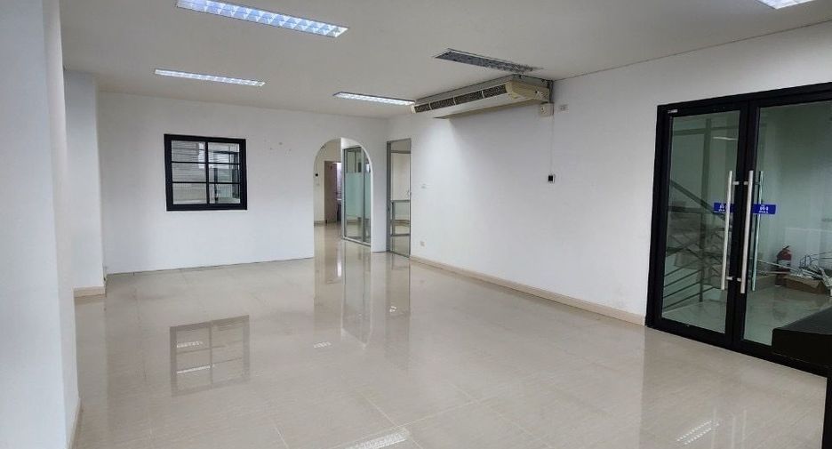 À louer bureau à Bang Kho Laem, Bangkok