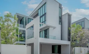 Haus zur Miete mit 4 Zimmer in Saphan Sung, Bangkok