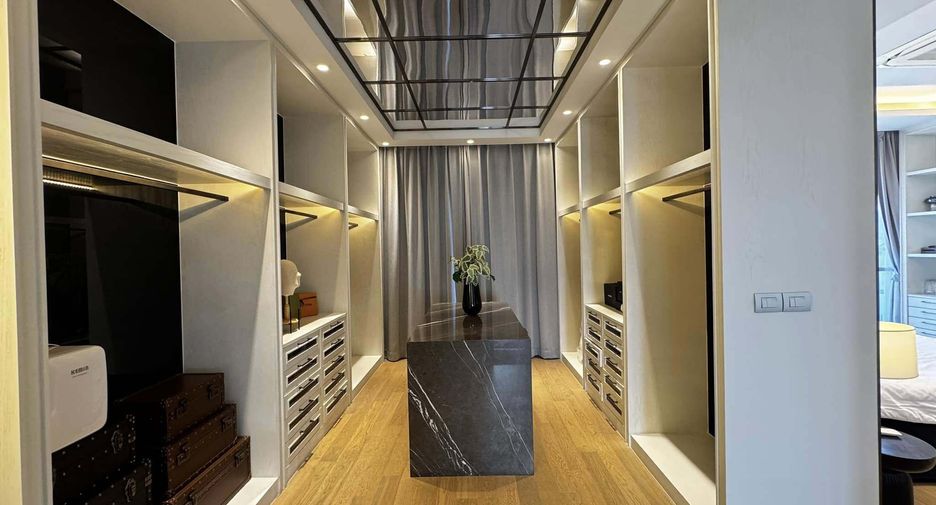 Villa en alquiler de 4 habitaciones en Saphan Sung, Bangkok