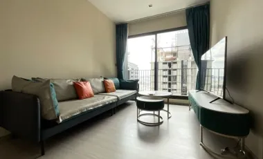 Condo en alquiler de 2 habitaciones en Huai Khwang, Bangkok