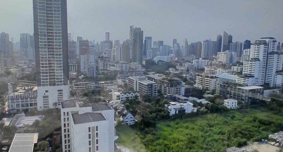 For rent 1 bed condo in Watthana, Bangkok