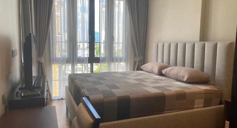 For rent 2 bedrooms condo in Watthana, Bangkok