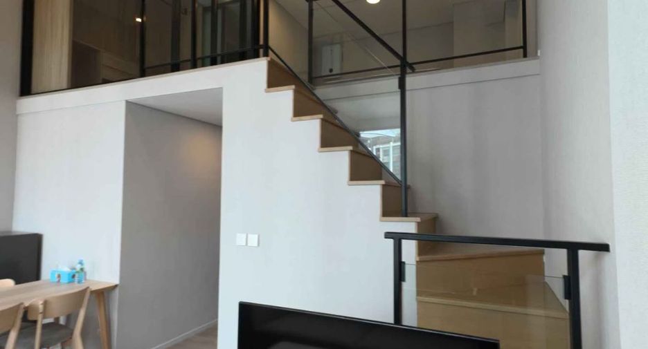 For rent 2 bedrooms condo in Huai Khwang, Bangkok