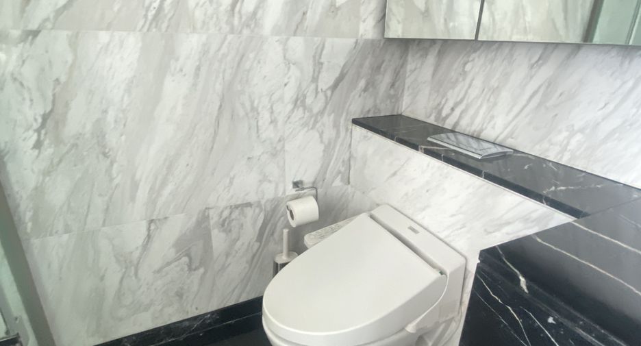 For rent 1 bed condo in Sathon, Bangkok