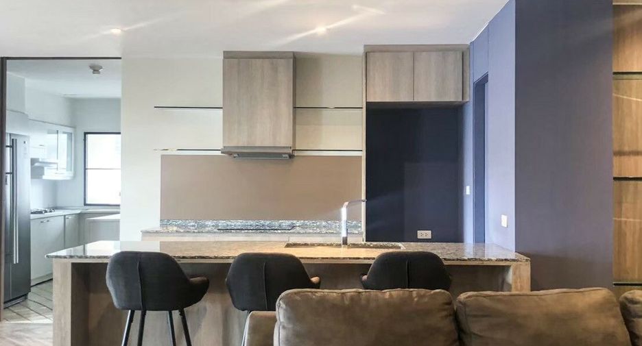 For rent 3 bedrooms condo in Khlong Toei, Bangkok