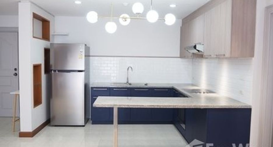 For rent 2 bedrooms condo in Pathum Wan, Bangkok
