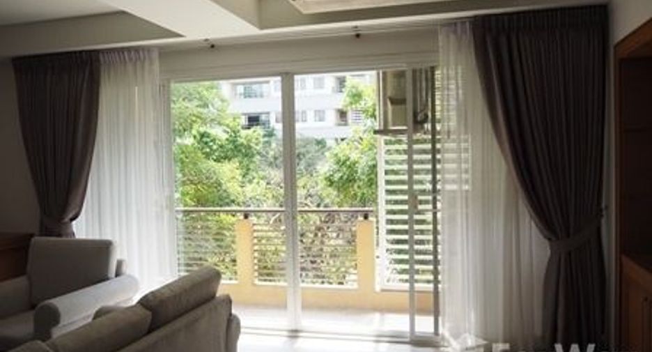 For rent 2 bedrooms condo in Pathum Wan, Bangkok