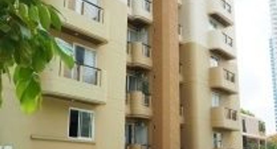 For rent 2 bedrooms condo in Pathum Wan, Bangkok