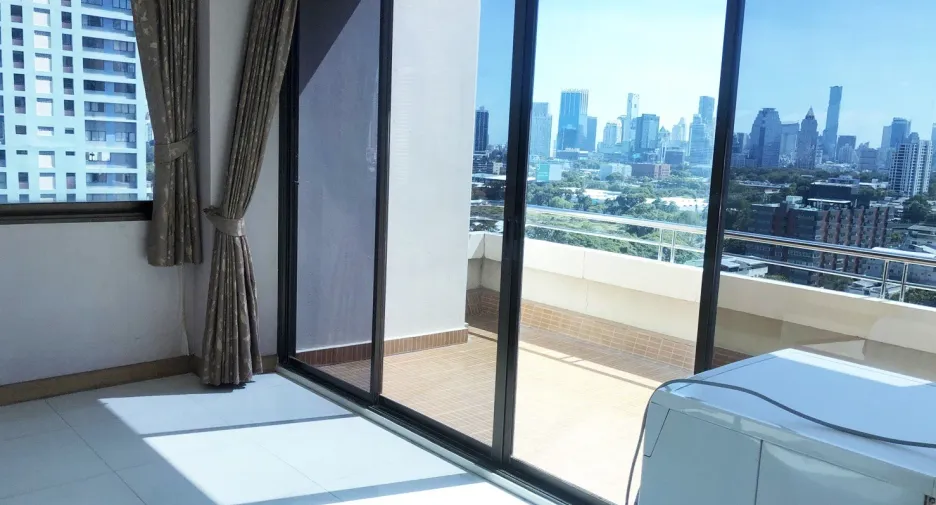 Wohnung zur Miete mit 3 Zimmer in Khlong Toei, Bangkok