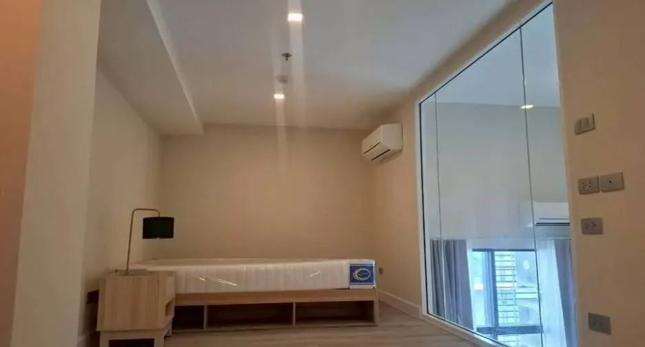 For rent 2 bedrooms condo in Bang Na, Bangkok