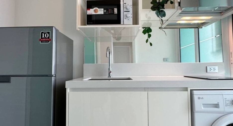 Condo en alquiler de 1 habitaciones en Bang Na, Bangkok
