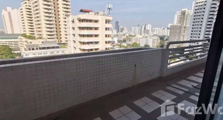 For rent 2 bedrooms condo in Watthana, Bangkok