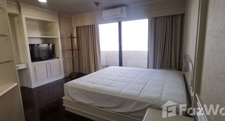For rent 2 bedrooms condo in Watthana, Bangkok