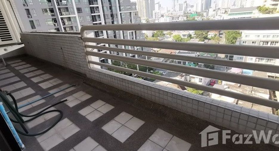 For rent 2 bedrooms condo in Watthana, Bangkok