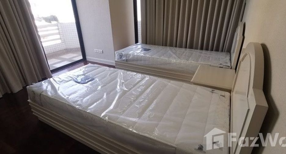 For rent 2 bedrooms condo in Watthana, Bangkok