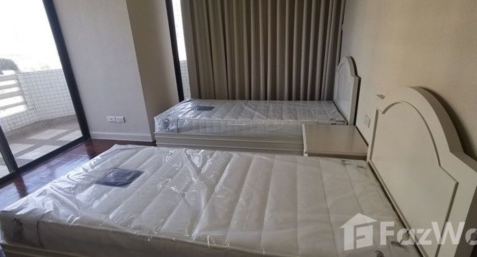 For rent 2 bedrooms condo in Watthana, Bangkok