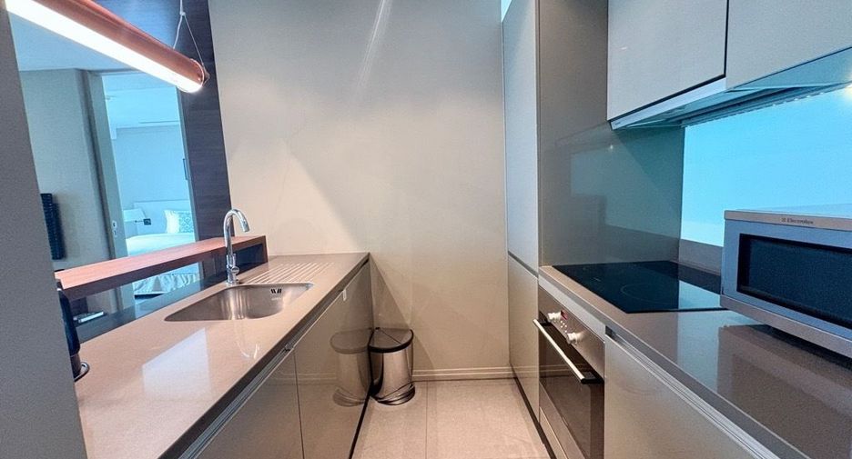 For rent 1 bed condo in Sathon, Bangkok