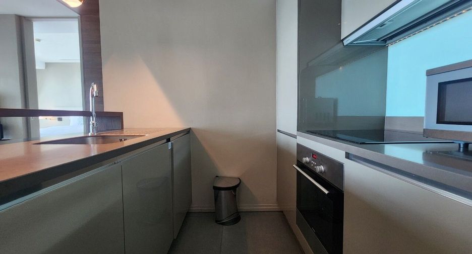 For rent 1 bed condo in Sathon, Bangkok