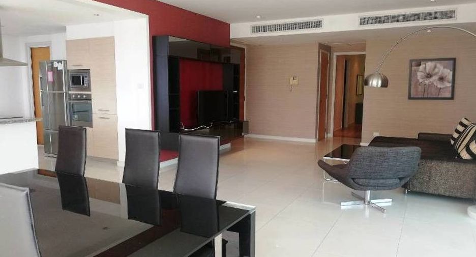 For rent 3 bedrooms condo in Khlong Toei, Bangkok