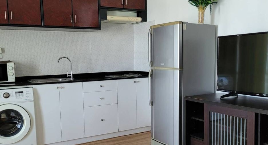 For rent 1 bed condo in Watthana, Bangkok