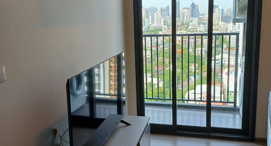 For rent 1 bed condo in Watthana, Bangkok