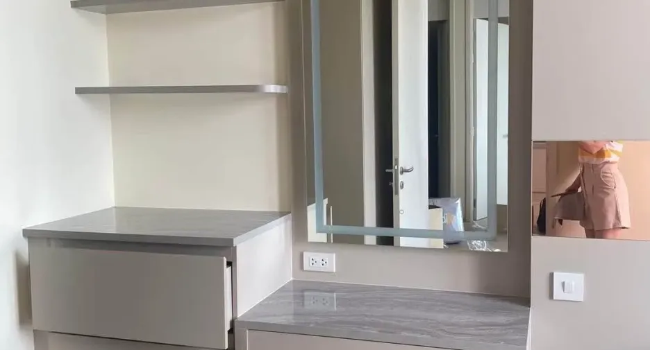 For rent 2 bedrooms apartment in Watthana, Bangkok