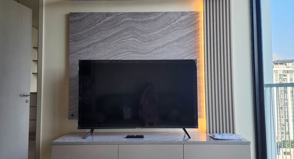 For rent 2 bedrooms apartment in Watthana, Bangkok