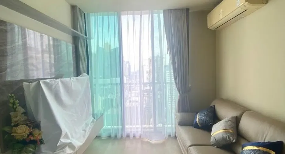 For rent 2 bedrooms apartment in Watthana, Bangkok