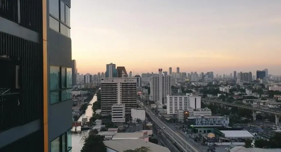 For rent 1 bed condo in Watthana, Bangkok