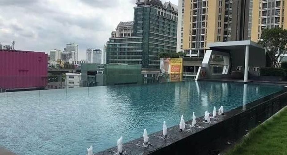 For rent 2 ベッドルーム condo in Watthana, Bangkok