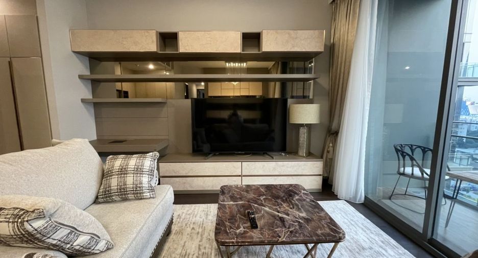 For rent 2 bedrooms condo in Khlong Toei, Bangkok