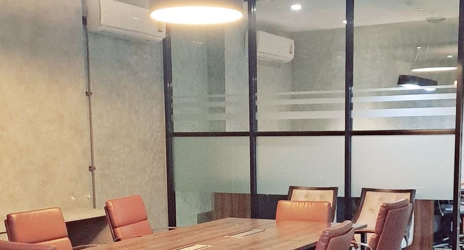 For rent 3 bedrooms house in Lat Phrao, Bangkok