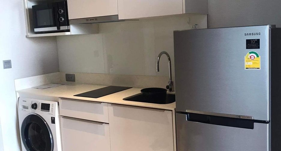Wohnung zur Miete mit 1 Zimmer in Bang Rak, Bangkok