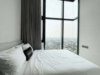 À louer 1 chambre condo à Phra Khanong, Bangkok