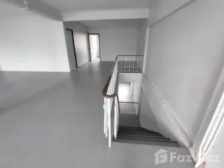 For rent 2 bedrooms townhouse in Yan Nawa, Bangkok