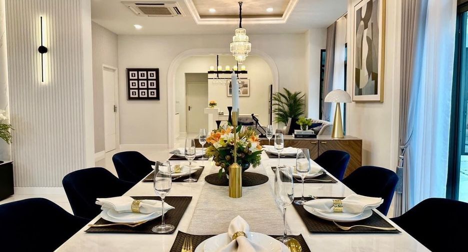Haus zur Miete mit 5 Zimmer in Lat Krabang, Bangkok
