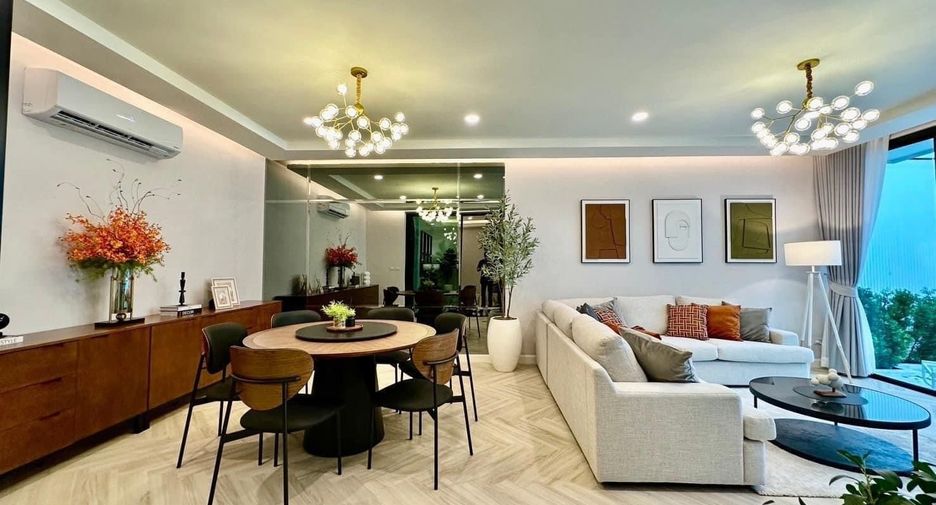 Haus zur Miete mit 5 Zimmer in Lat Krabang, Bangkok