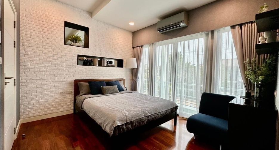Haus zur Miete mit 5 Zimmer in Lat Krabang, Bangkok
