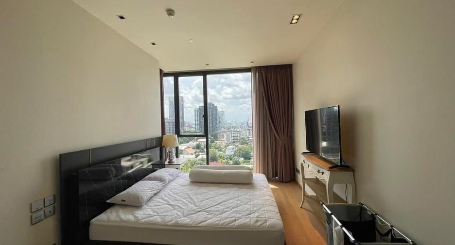 For rent 2 bedrooms condo in Khlong Toei, Bangkok
