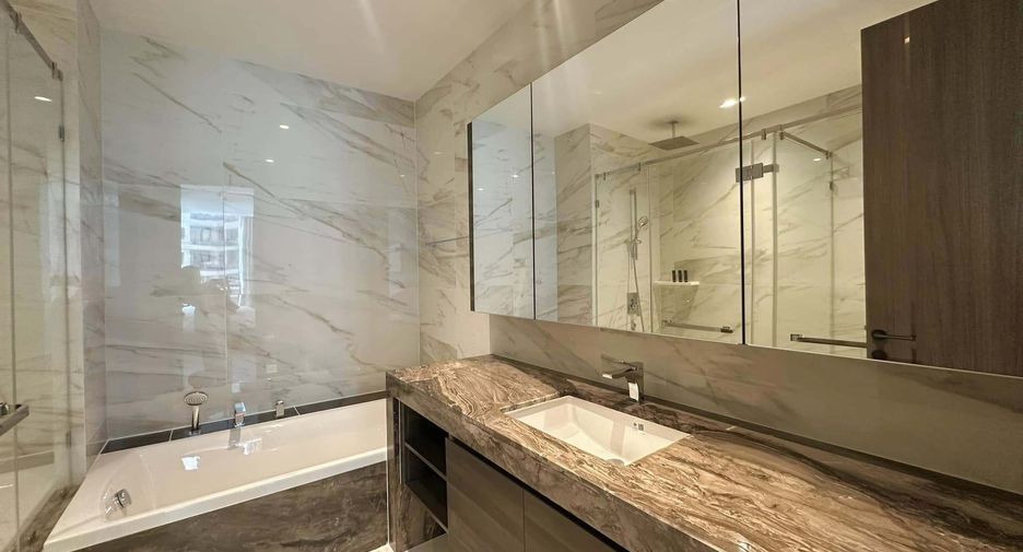 For rent 3 ベッドルーム condo in Sathon, Bangkok