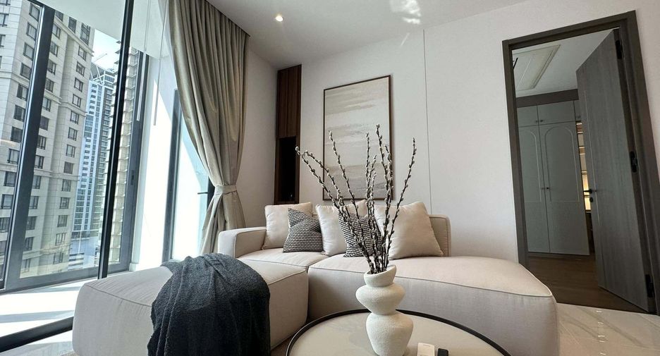 For rent 3 ベッドルーム condo in Sathon, Bangkok