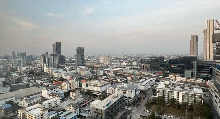 For rent 2 bedrooms condo in Bang Na, Bangkok