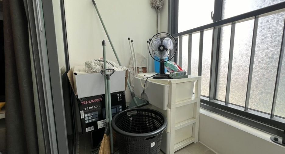 For rent 2 bedrooms condo in Thon Buri, Bangkok