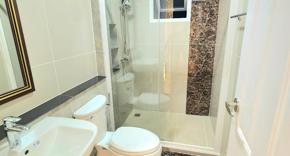 For rent 4 bedrooms house in Mueang Samut Prakan, Samut Prakan