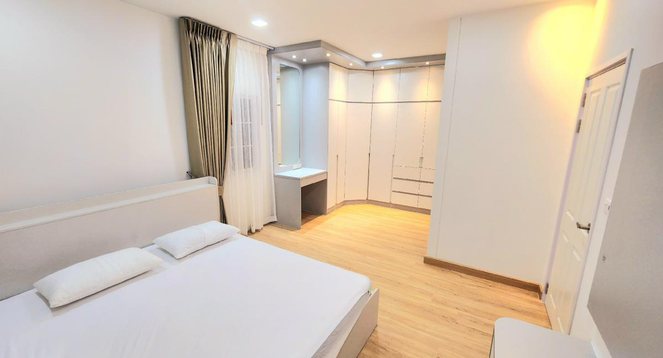 For rent 4 bedrooms house in Mueang Samut Prakan, Samut Prakan