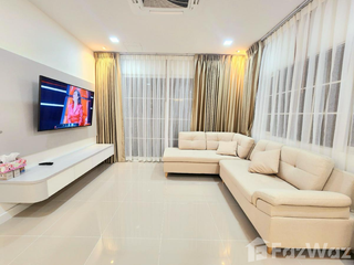 For rent 4 bedrooms house in Mueang Samut Prakan, Samut Prakan