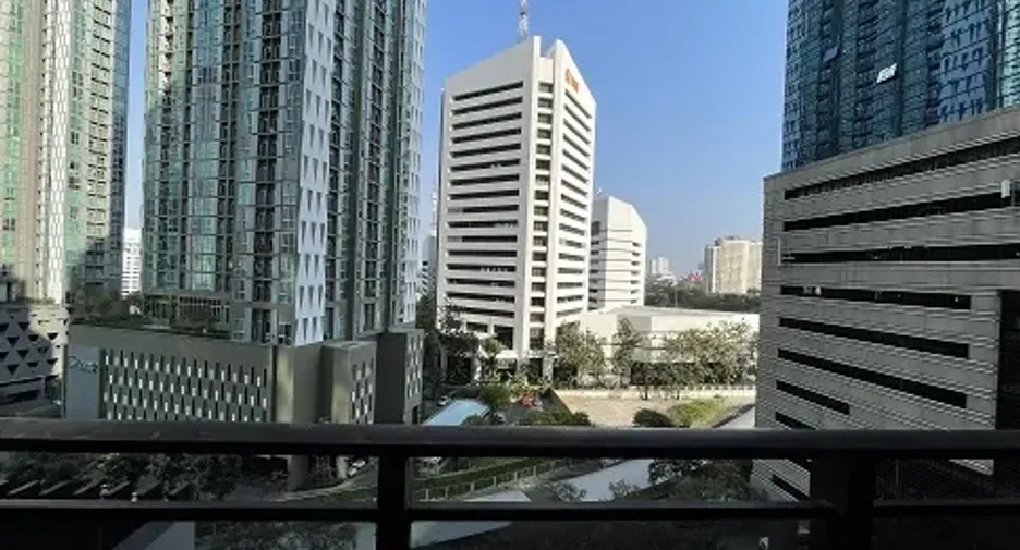 For rent 1 bed condo in Huai Khwang, Bangkok